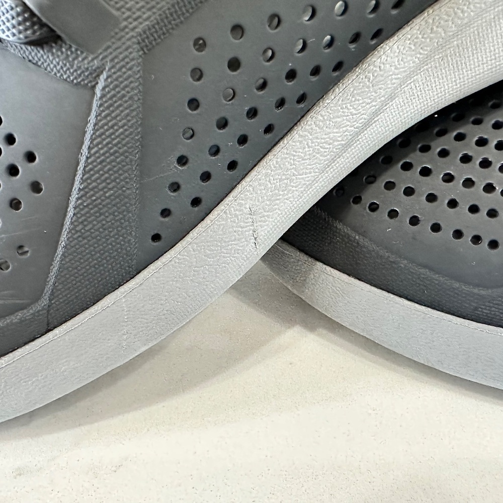 Crocs LiteRide Pacer Sneakers - Picture 2 of 5